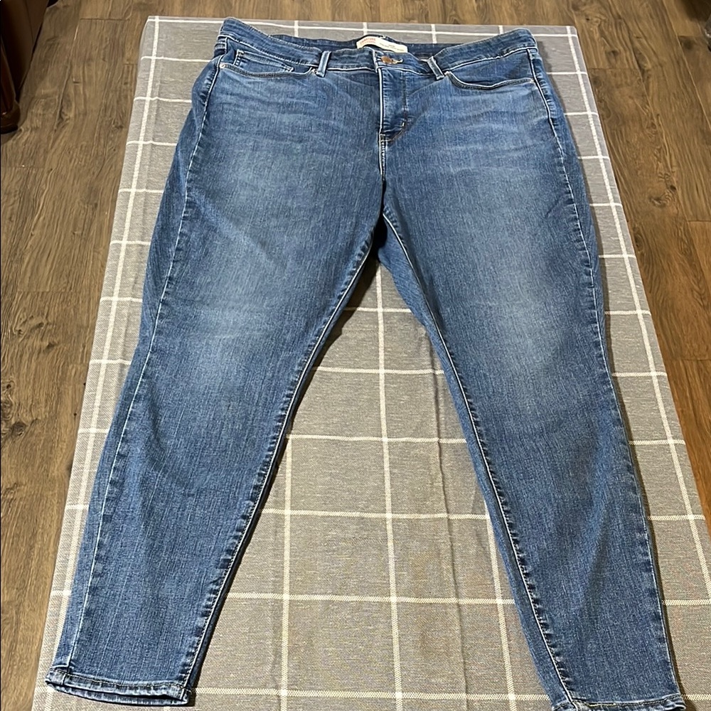 Classic Levi’s Blue Denim Jeans